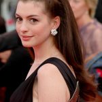 Anne Hathaway Bra Size, Age, Weight, Height, Measurements