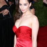 Emilia Clarke Bra Size, Age, Weight, Height, Measurements