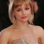 Rachael Leigh Cook Bra Size, Age, Height, Weight, Measurements