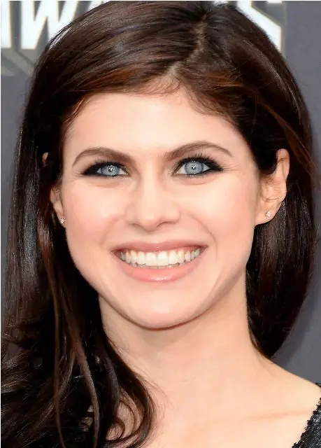 Bra alexandra size daddario Alexandra Daddario's
