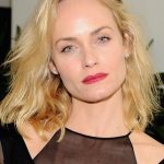 Amber Valletta Bra Size, Age, Weight, Height, Measurements