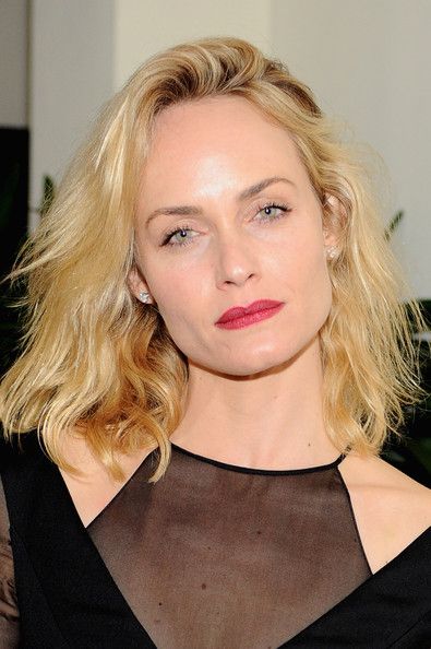 Amber Valletta Bra Size, Age, Weight, Height, Measurements - Celebrity ...