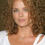 Dina Meyer Bra Size, Age, Weight, Height, Measurements