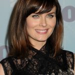 Emily Deschanel Bra Size, Age, Weight, Height, Measurements