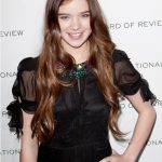 Hailee Steinfeld Bra Size, Age, Weight, Height, Measurements