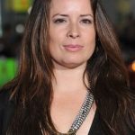 Holly Marie Combs Bra Size, Age, Weight, Height, Measurements