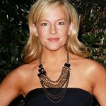 Rachael Harris Bra Size, Age, Weight, Height, Measurements