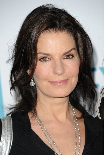 Sela Ward Bra Size, Age, Weight, Height, Measurements Sela Ward Bra Size, Age, Weight, Height, Measurements