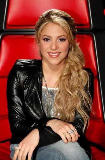 Shakira Bra Size, Age, Weight, Height, Measurements - Celebrity Sizes