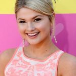 Stefanie Scott Bra Size, Age, Weight, Height, Measurements