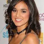Summer Bishil Bra Size, Age, Weight, Height, Measurements