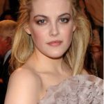 Riley Keough Bra Size, Age, Weight, Height, Measurements