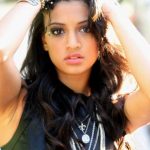 Samantha Logan Bra Size, Age, Weight, Height, Measurements