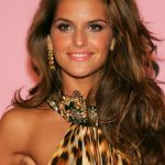 Izabel Goulart Bra Size, Age, Weight, Height, Measurements