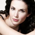 Laura Mennell Bra Size, Age, Weight, Height, Measurements