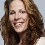 Lili Taylor Bra Size, Age, Weight, Height, Measurements