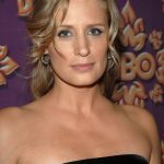 Samantha Smith Bra Size, Age, Weight, Height, Measurements