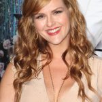 Sara Rue Bra Size, Age, Weight, Height, Measurements