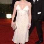 Megan Mullally Bra Size, Age, Weight, Height, Measurements