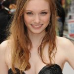 Eleanor Tomlinson Bra Size, Age, Weight, Height, Measurements