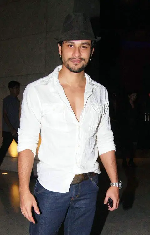 Kunal Khemu Age, Weight, Height, Measurements - Celebrity Sizes
