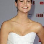 Maia Mitchell Bra Size, Age, Weight, Height, Measurements