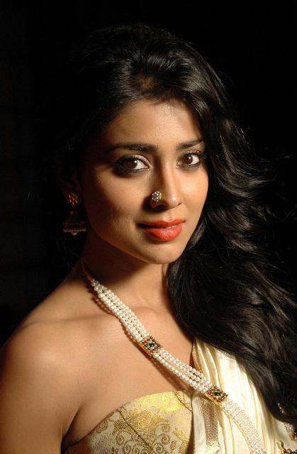 Shriya Saran Bra Size Age Weight Height Measurements