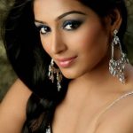 Padmapriya Janakiraman Bra Size, Age, Weight, Height, Measurements