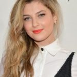 Zoe Levin Bra Size, Age, Weight, Height, Measurements