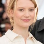 Mia Wasikowska Net Worth