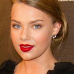 Indiana Evans Net Worth