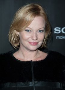 Samantha Mathis