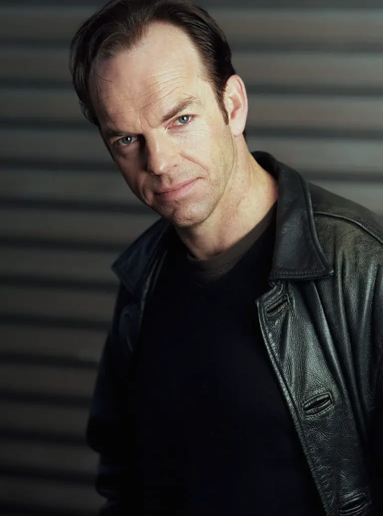 Hugo Weaving Net Worth - Celebrity Sizes