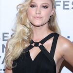 Maika Monroe Workout Routine