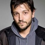 Diego Luna Age, Weight, Height, Measurements