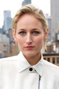 LeeLee Sobieski 