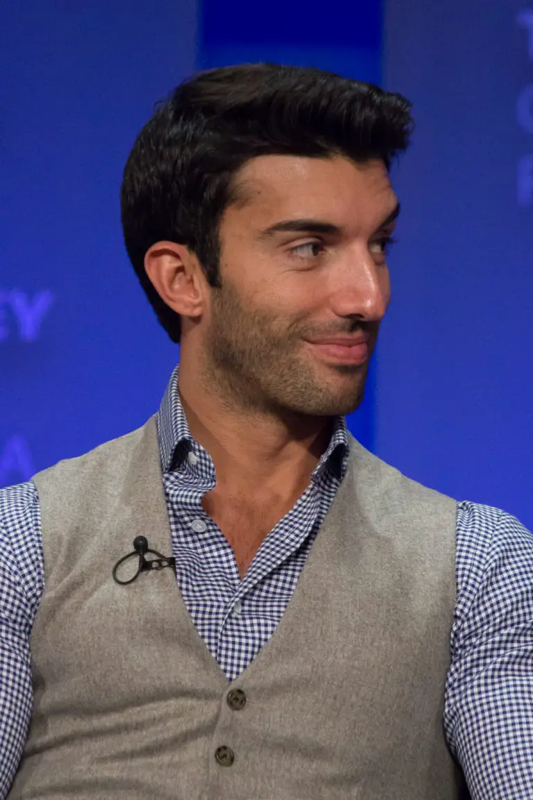 Justin Baldoni Net Worth Celebrity Sizes