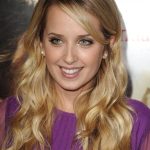 Megan Park Bra Size, Age, Weight, Height, Measurements