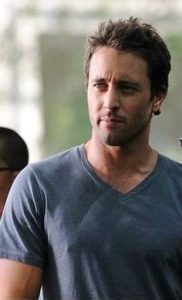 alex-oloughlin