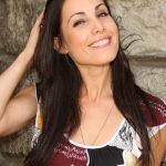 Carly Pope Bra Size, Age, Weight, Height, Measurements