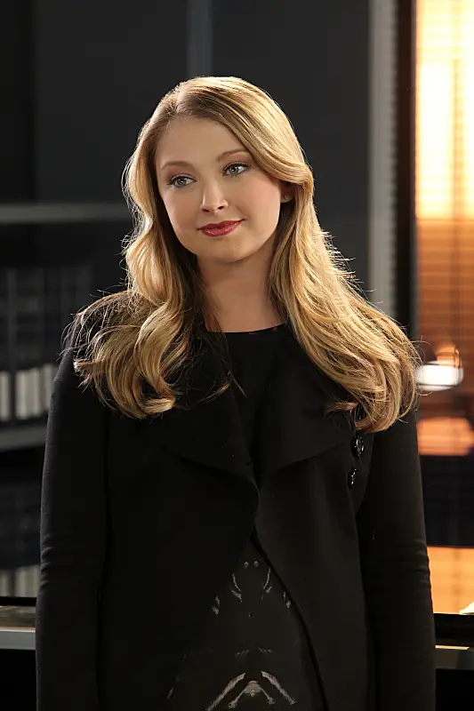 Elisabeth Harnois Workout Routine - Celebrity Sizes