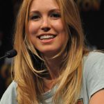 Sarah Carter Net Worth