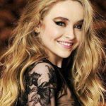 Sabrina Carpenter Bra Size, Age, Weight, Height, Measurements