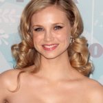 Fiona Gubelmann Bra Size, Age, Weight, Height, Measurements