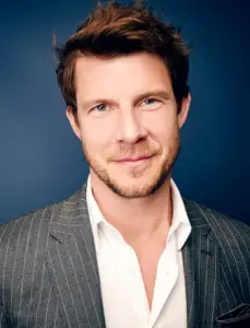 Eric Mabius