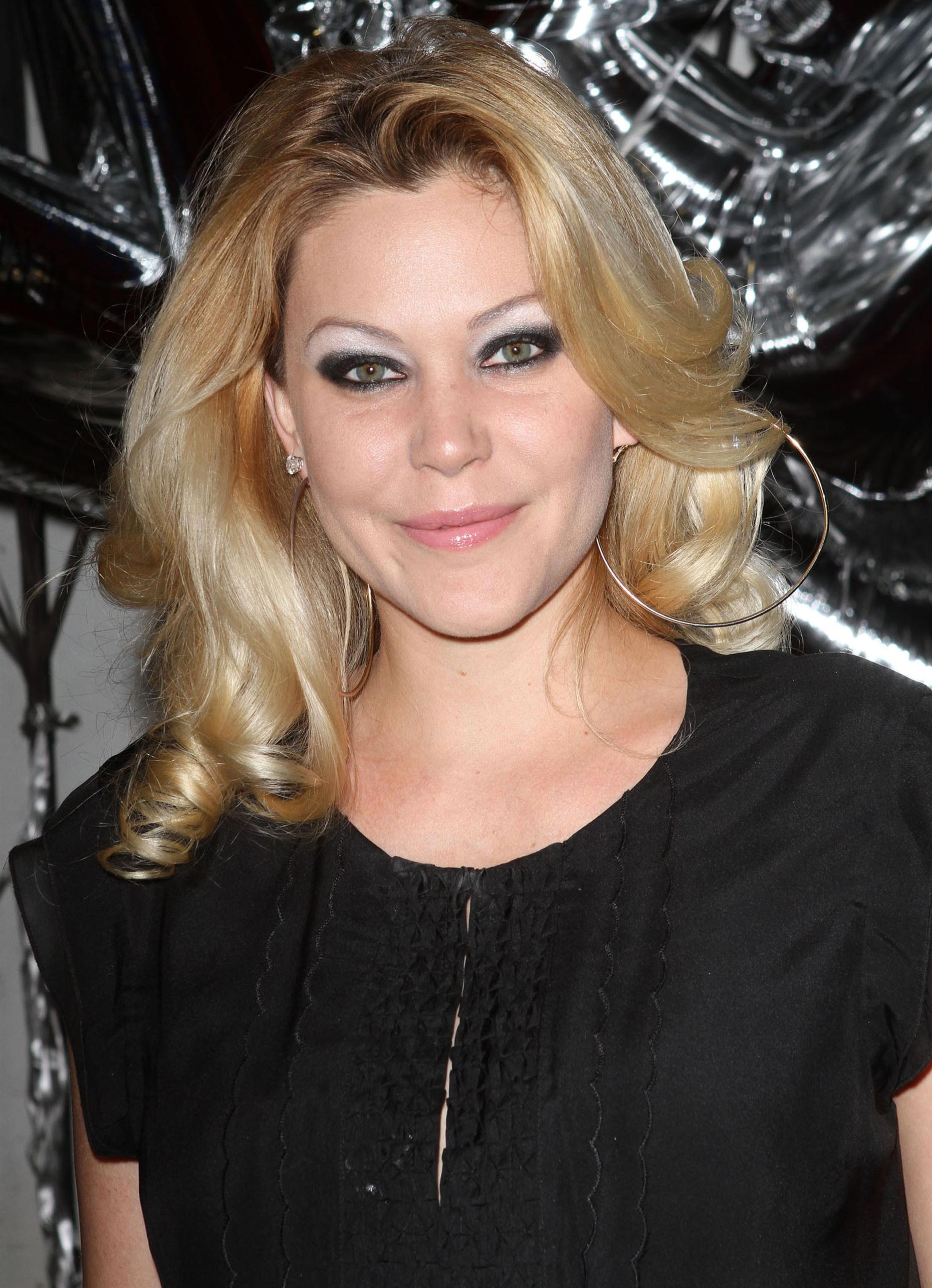 Shanna Moakler Bra Size, Age, Weight, Height, Measurements - Celebrity Size...