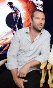 Sullivan Stapleton