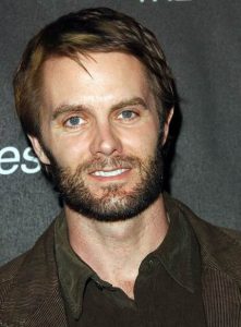 Garret Dillahunt