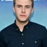 Iain De Caestecker Net Worth