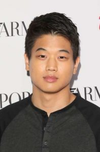 Ki Hong Lee